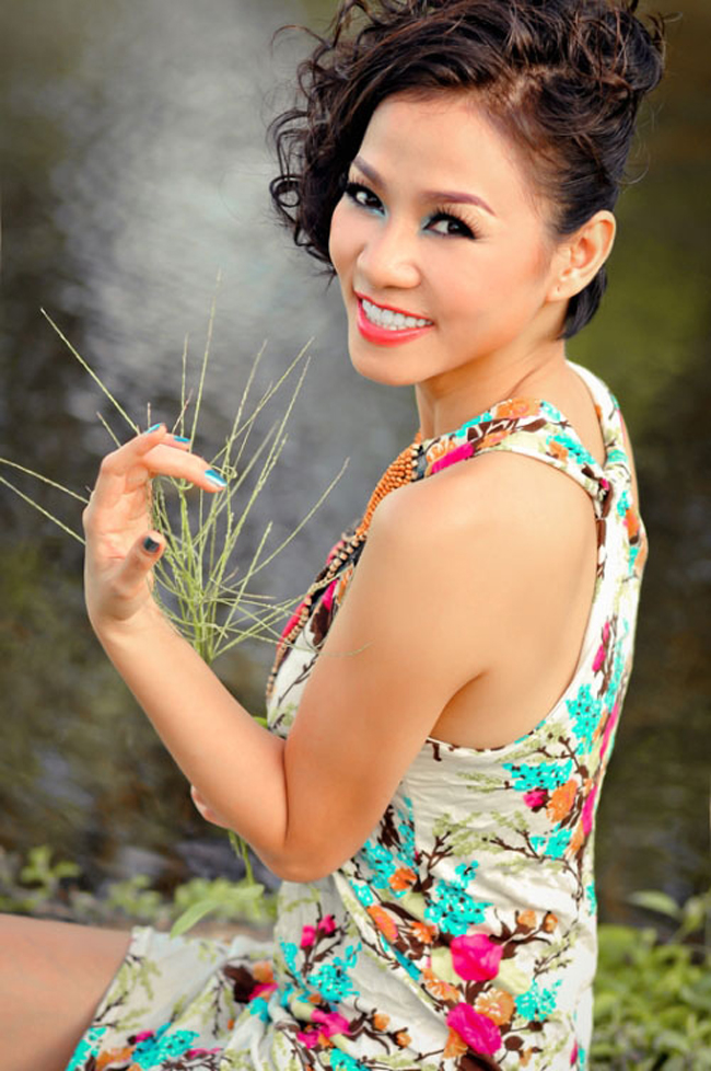 Cô được mệnh danh là nữ hoàng nhạc dance của Việt Nam